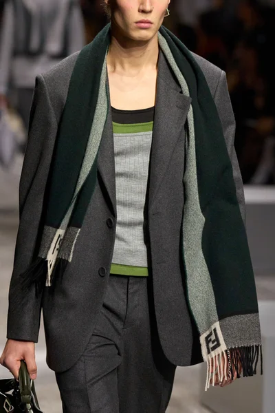 Look 92